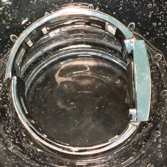 Ladies Vintage Silver Tone Enamel Bangle Bracelet Watch - Picture 4 of 8